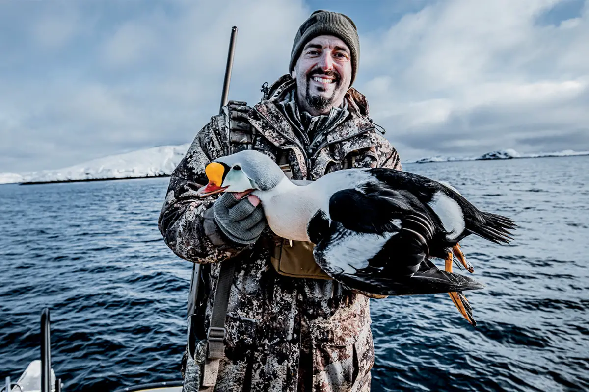 What is the Hardest Duck to Shoot? Discover the Toughest Challenge in Waterfowl Hunting